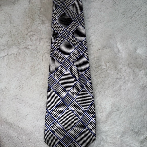 Ralph Lauren silk tie - Picture 2 of 8
